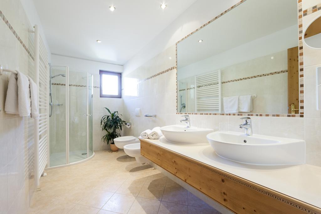 Hotel Jager Hans San Martino In Passiria  ภายนอก รูปภาพ