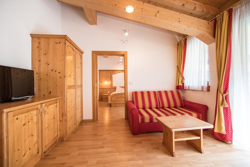 Hotel Jager Hans San Martino In Passiria  ภายนอก รูปภาพ