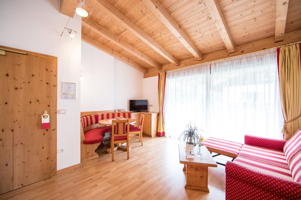 Hotel Jager Hans San Martino In Passiria  ภายนอก รูปภาพ